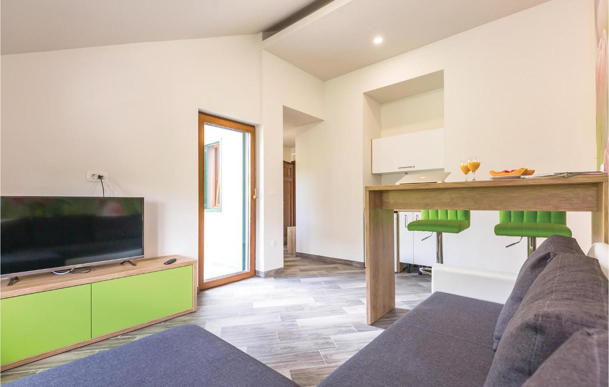 6 Bedroom Gorgeous Home In Zagvozd Esterno foto