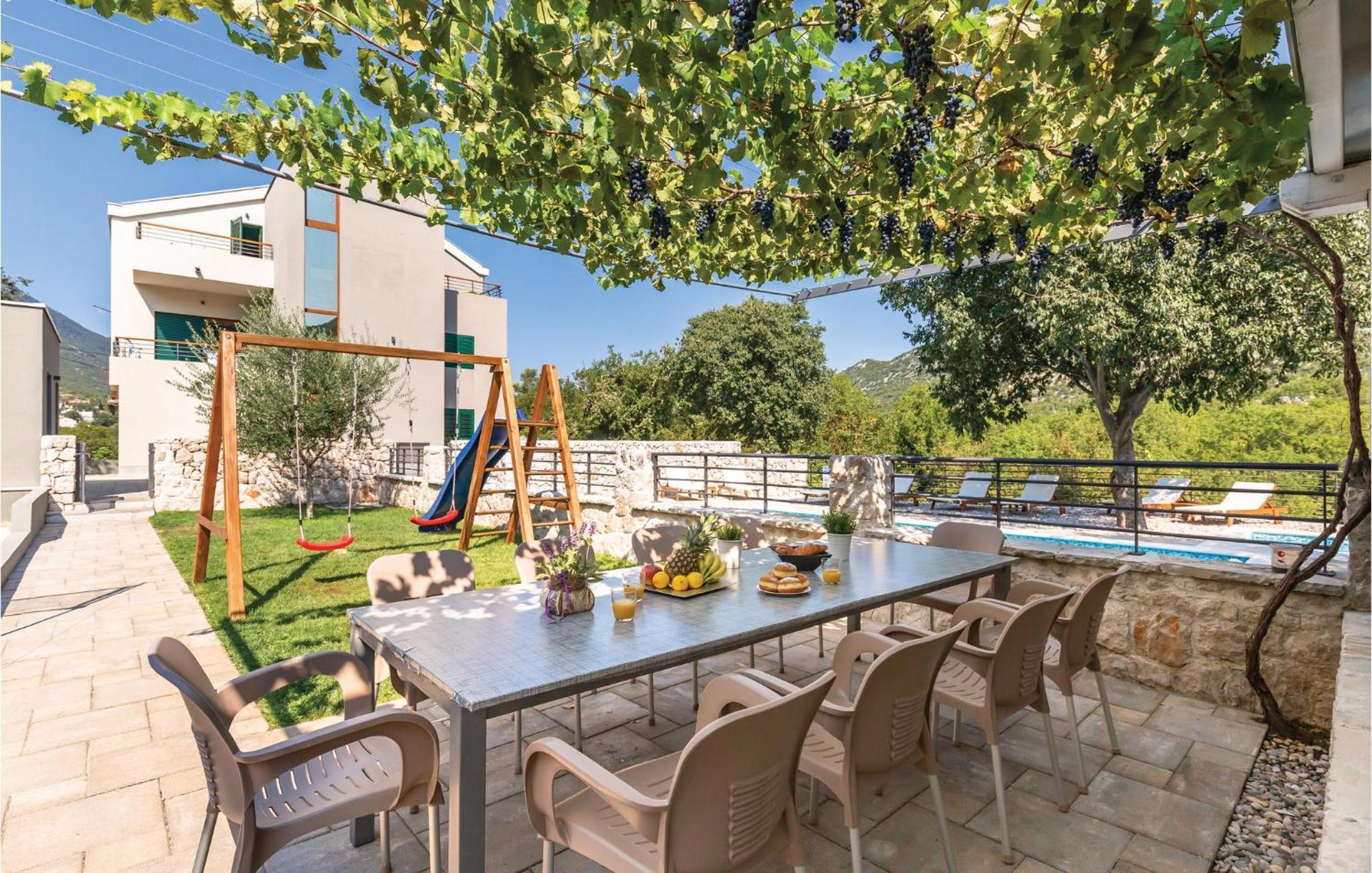 6 Bedroom Gorgeous Home In Zagvozd Esterno foto